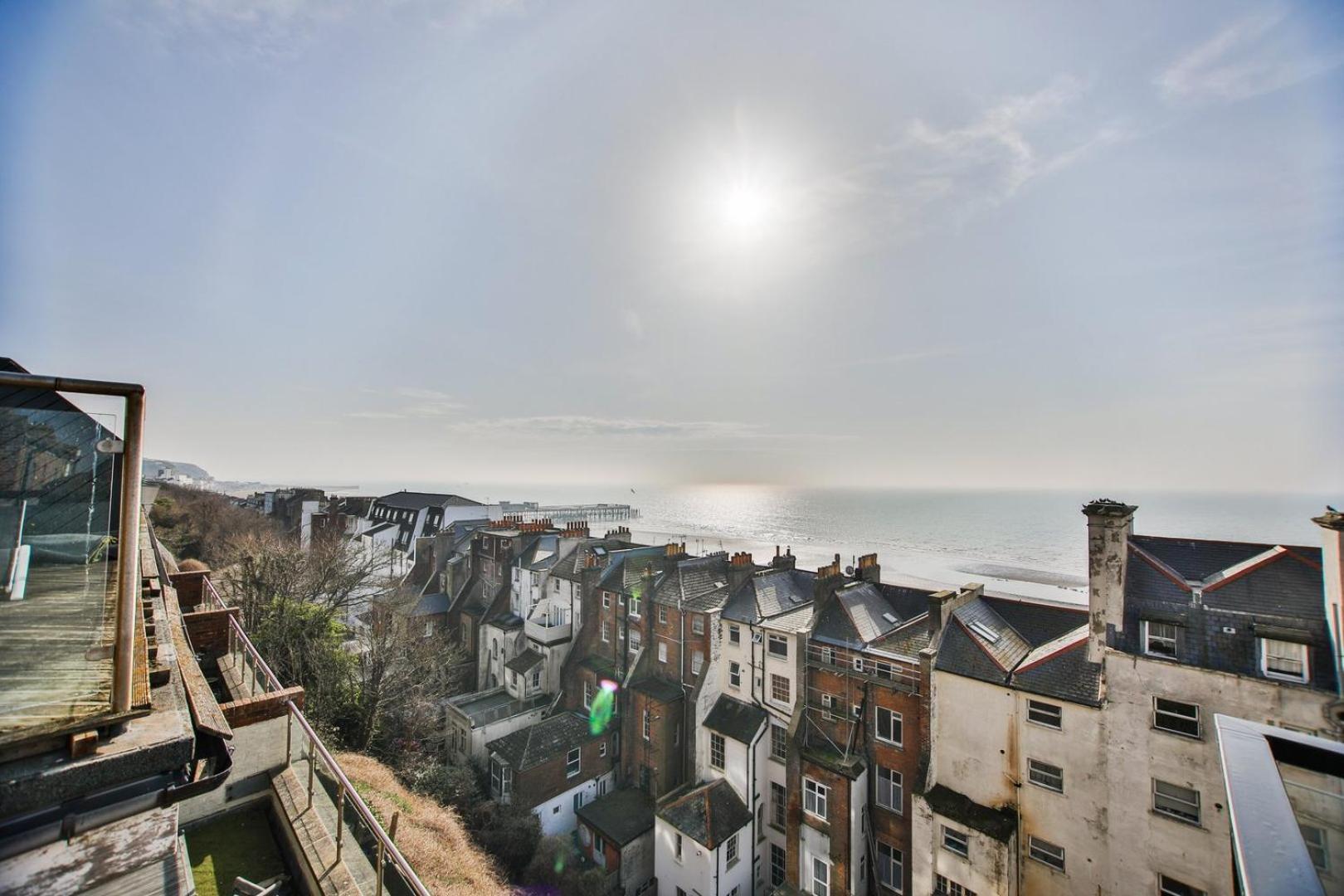 The Sunrise Penthouse Apartment Hastings Exterior photo
